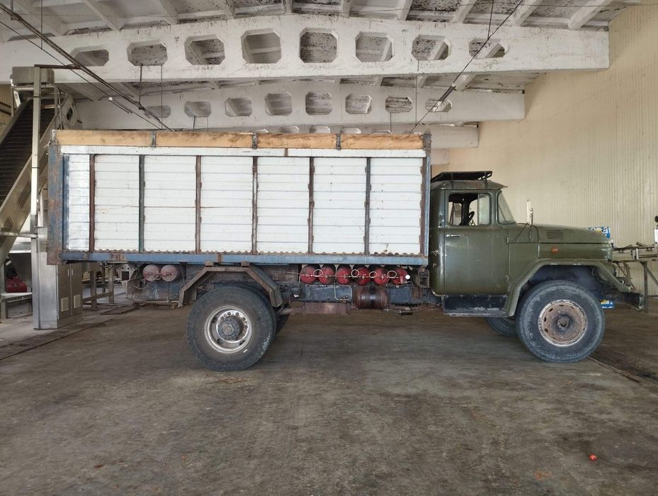 Zil 131 sotiladi rama butun blok butun mator ural vagonlari yangi