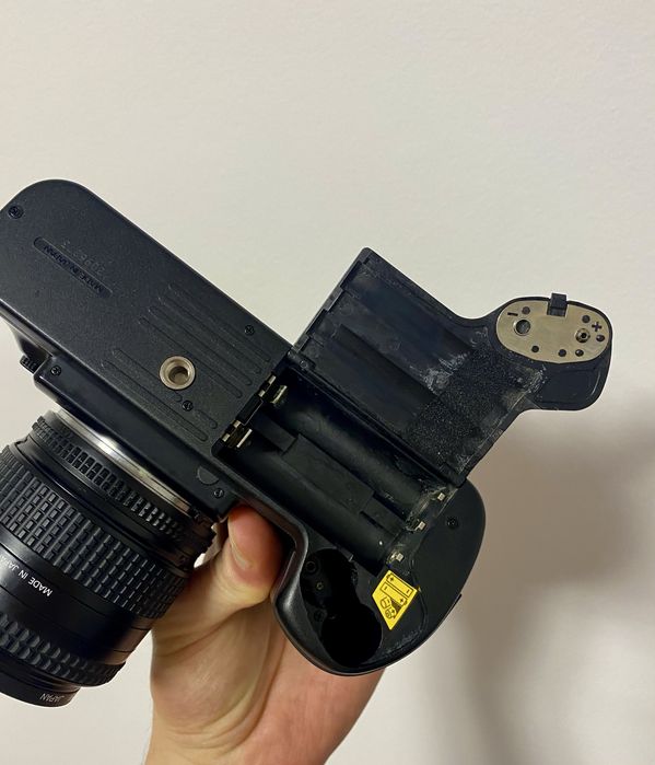 Aparat foto pe film Nikon F-401X + obiectiv AF Nikkor 35–70mm