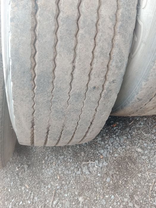 Продам шины на полуприцеп