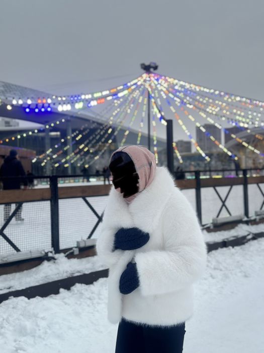 Продам шубу белого цвета