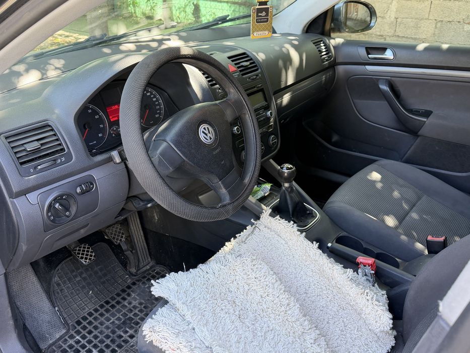 Volkswagen Golf 6 1.4 Benzină – 2009 – 2.300 €
