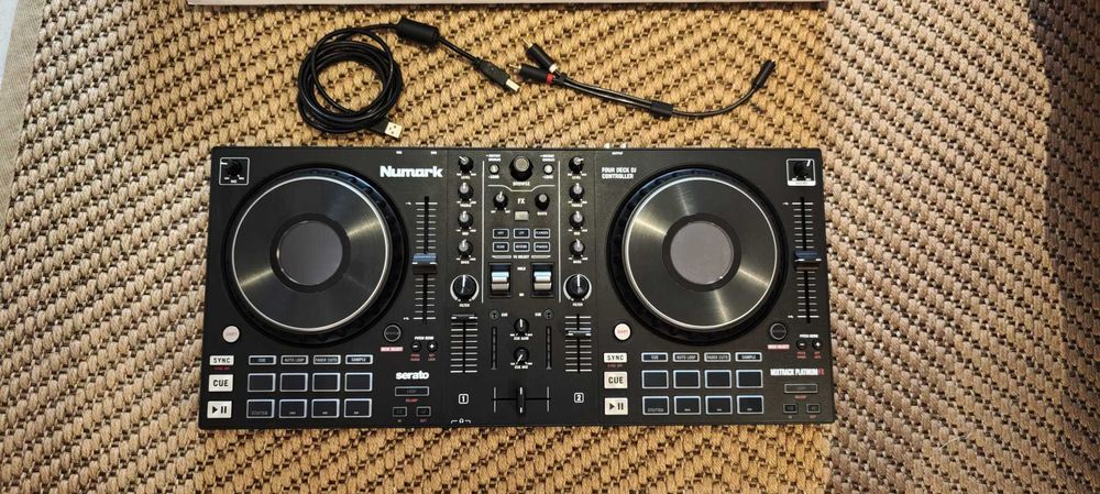 Controller DJ Numark Mixtrack Platinum FX