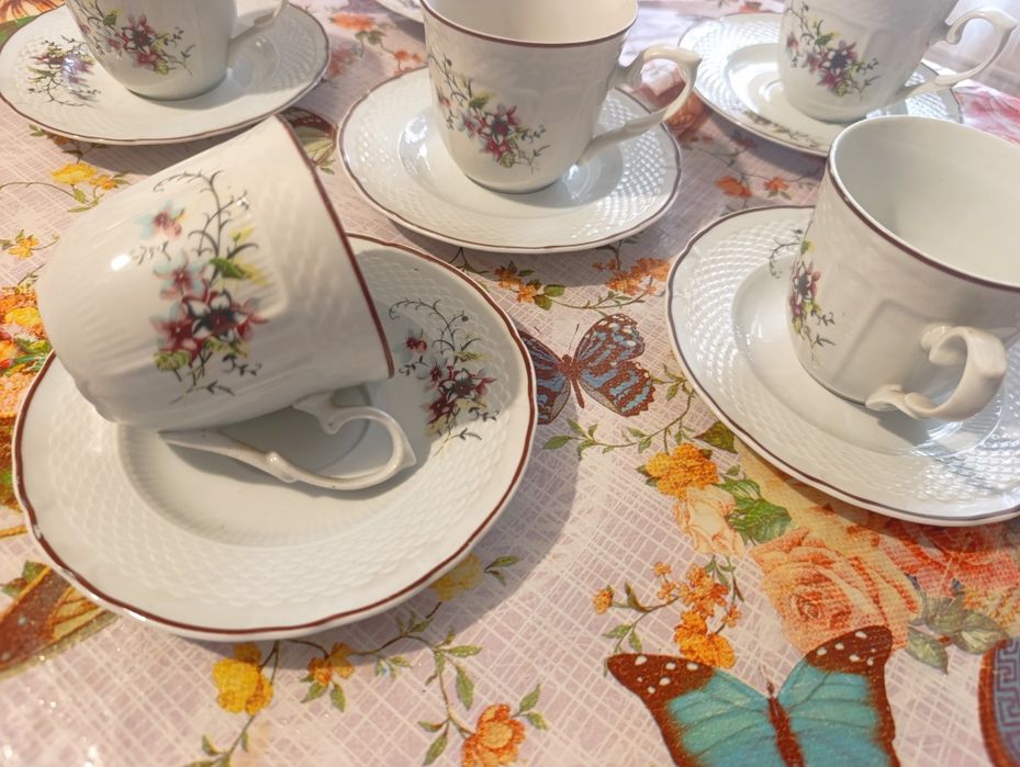 Vând set cești cafea
