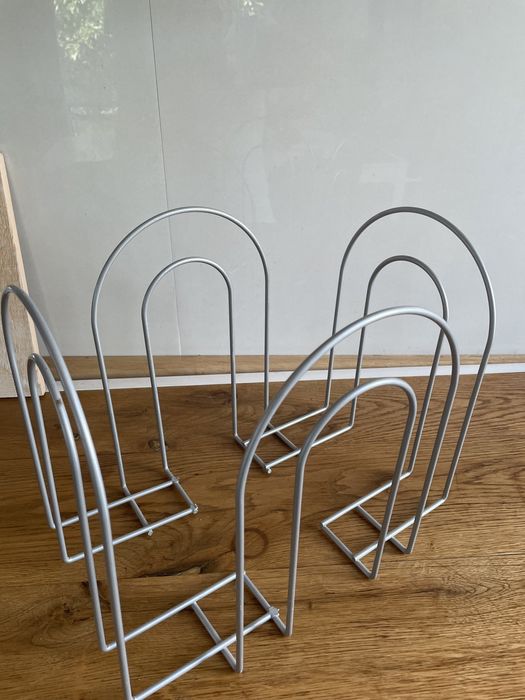 Поставка за списания, тетрадки, вестници