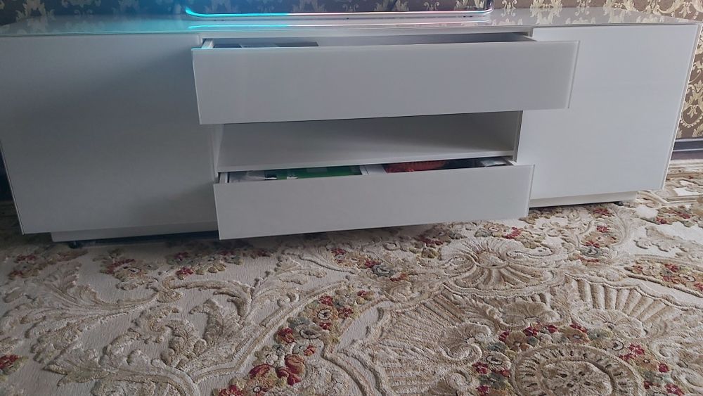 Тумба под телевизор