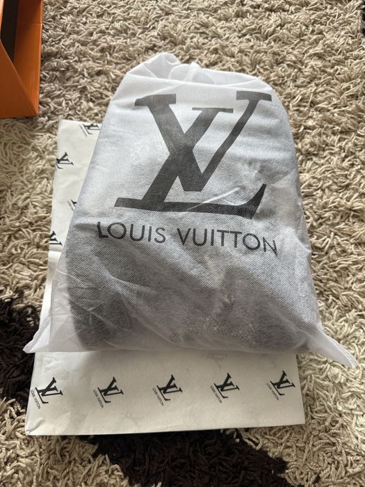 LV skate swarovski