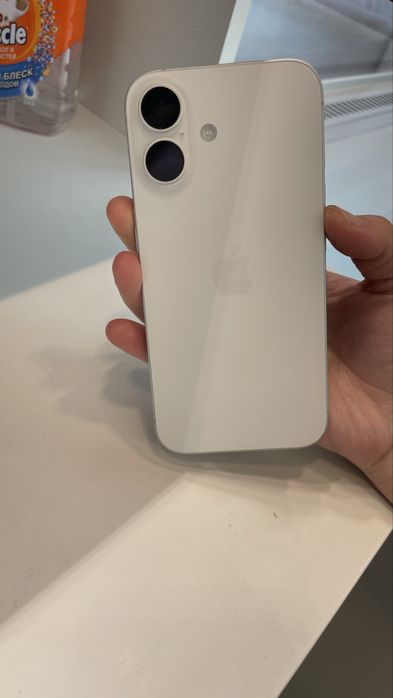 Чистый iPhone 16, Всё Оригинал