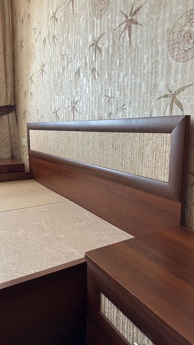 Кровать 160*200 б/у с тумбочками