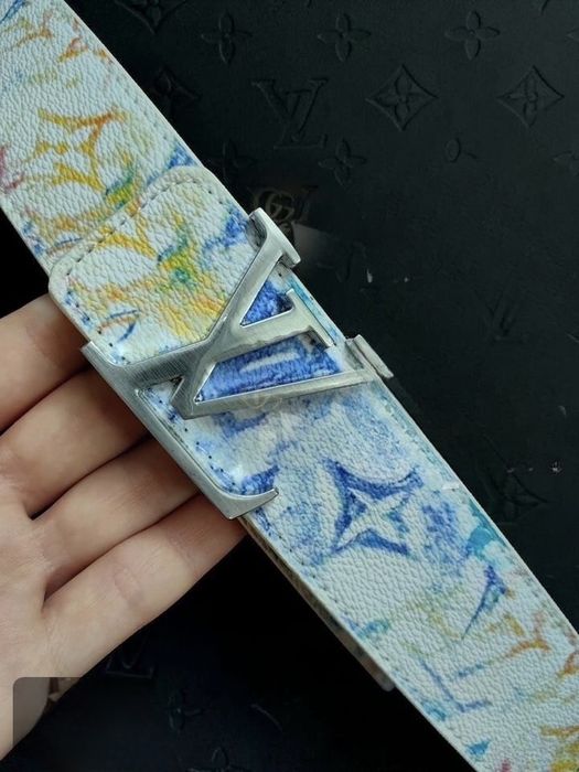 Ремень Louis Vuitton белый