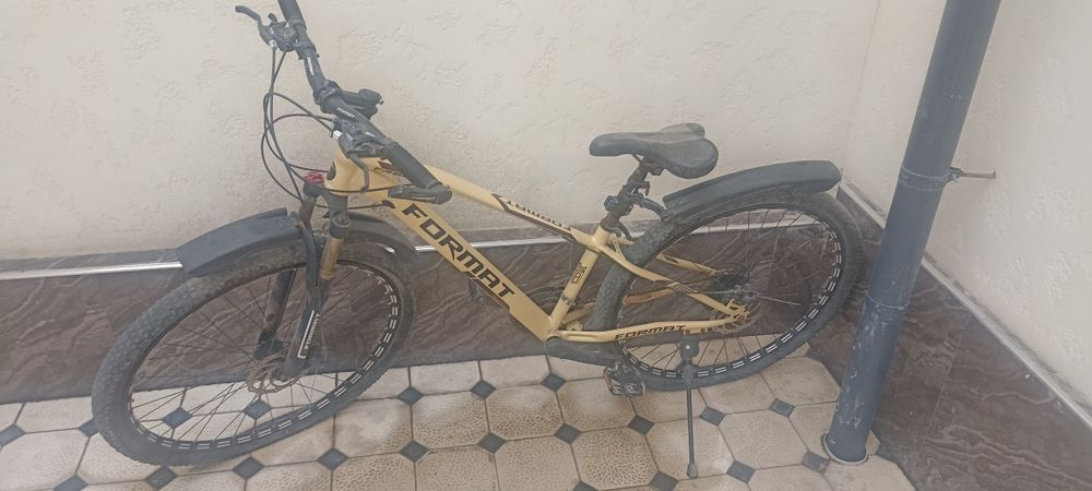 Velosiped yangı 2oy haydalgan olinganiga 1yil bolgan