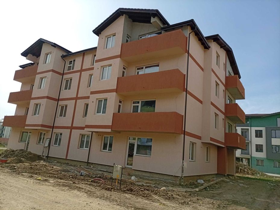 Vând apartamente cu 2 si 3  camere proprietar