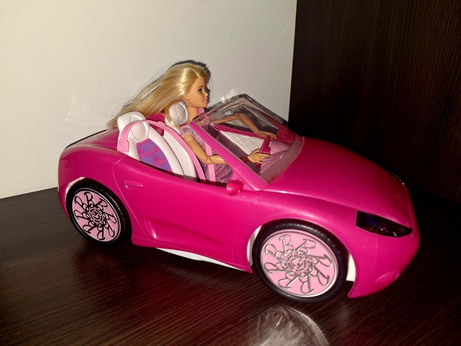 Mașină Barbi Mattel.