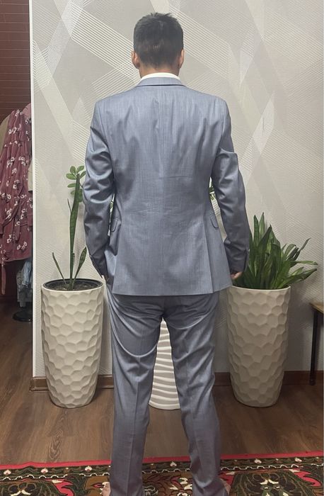 Костюм мужское размер 48