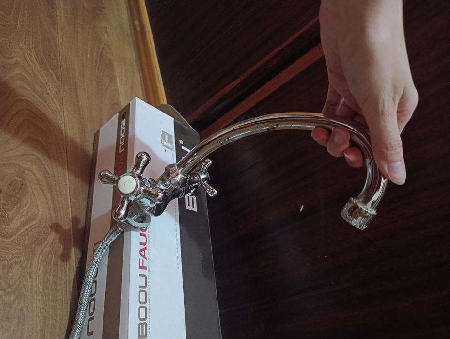 Кран-сместитель с двумя кранами, полуоборот