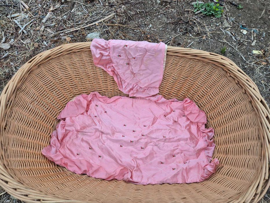 Дървена бебешка кошарка от 1935 г.