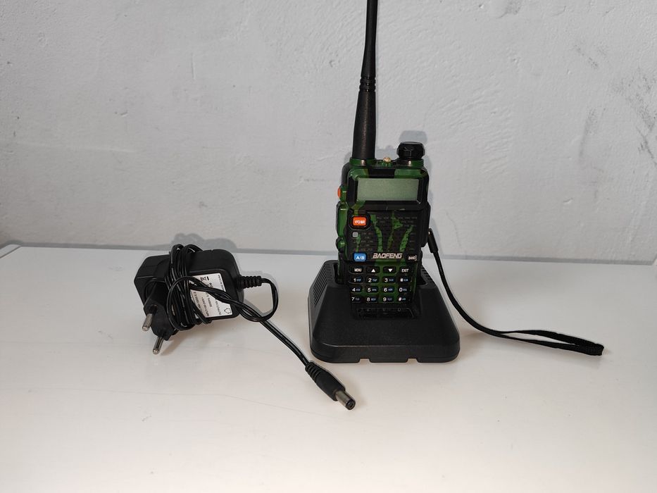 Продам рацию Baofeng uv-5r (Баофенг)