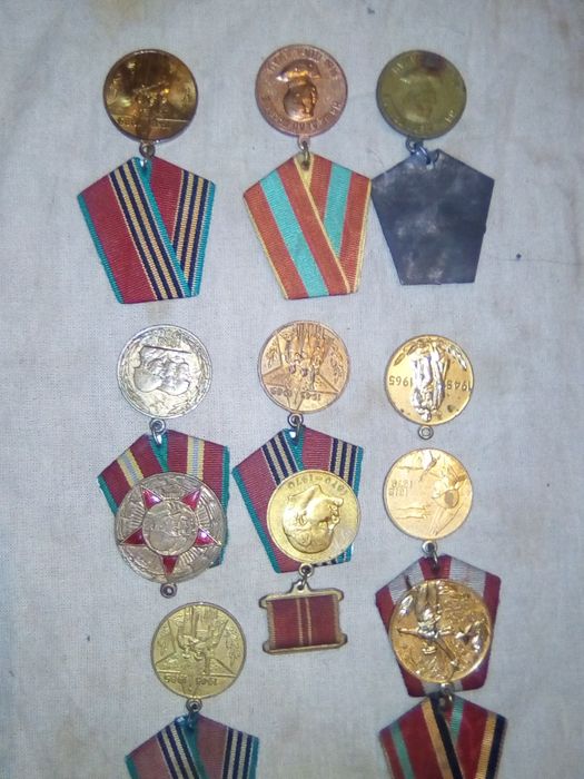 Медали подвески значки