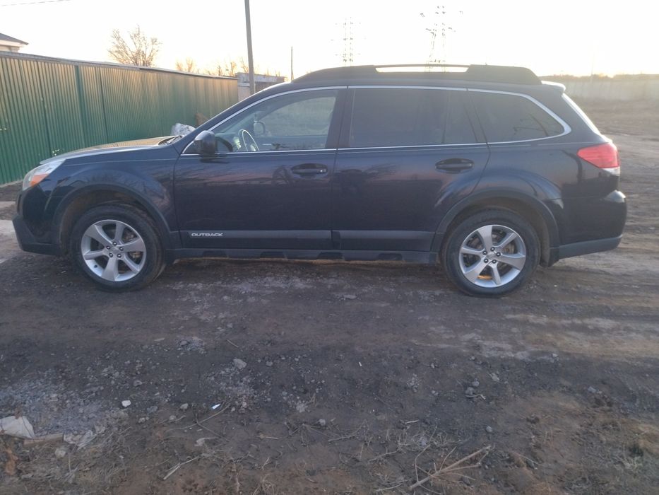 Субару аутбек 2013