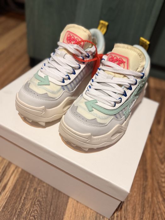 Adidasi Off White Odsy 1000