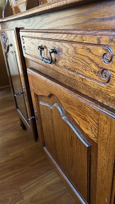 Bibliotecă stejar masiv – stil franțuzesc autentic, piesă rară!