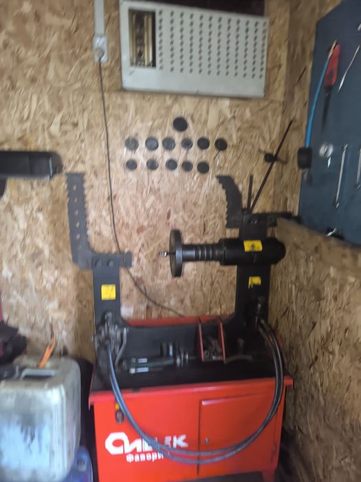 Шиномонтаж продается