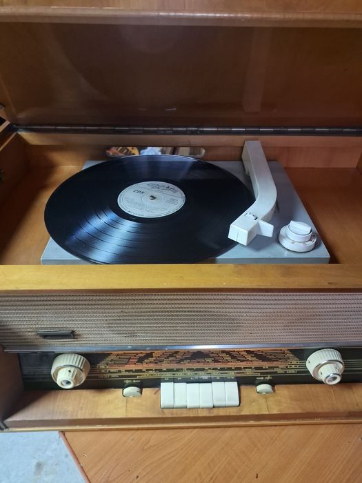 Pick-up , radio și magnetofoane