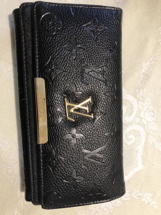 Черно и бяло дамско портмоне pinko,червено-Nolah и lui vitton