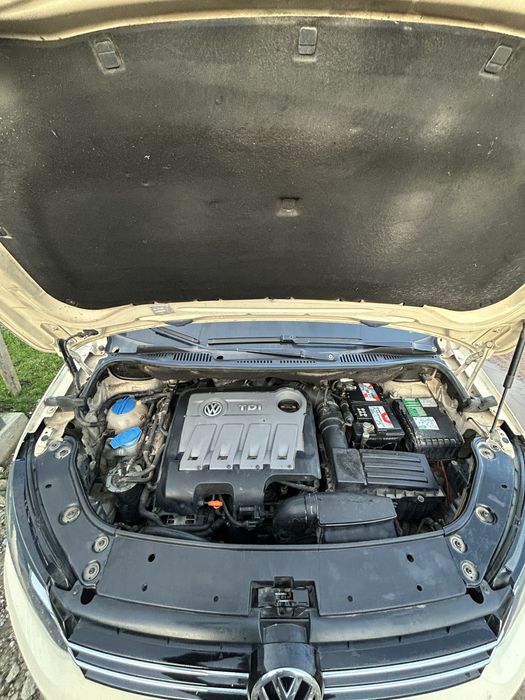 Vând VW Touran 2012, 7 locuri, 318436 km - reali, 2.0 TDCI, 140CP