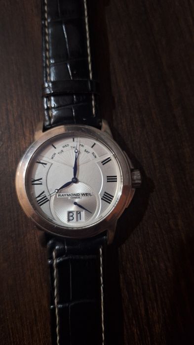 Часовник Raymond Weil