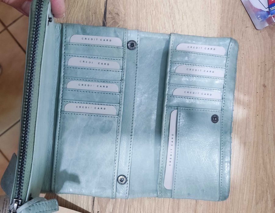 Дамско портмоне от естествена кожа с произход Индия