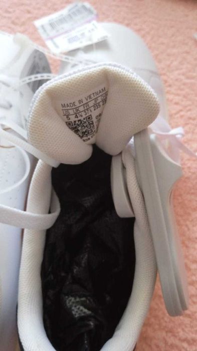 Кроссовки Adidas