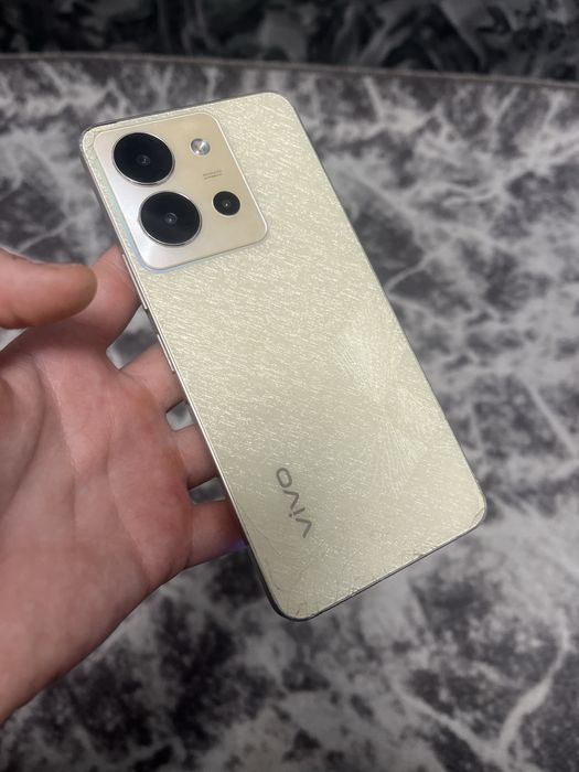 Телефон разбитый ТОРГ УМЕСТЕН