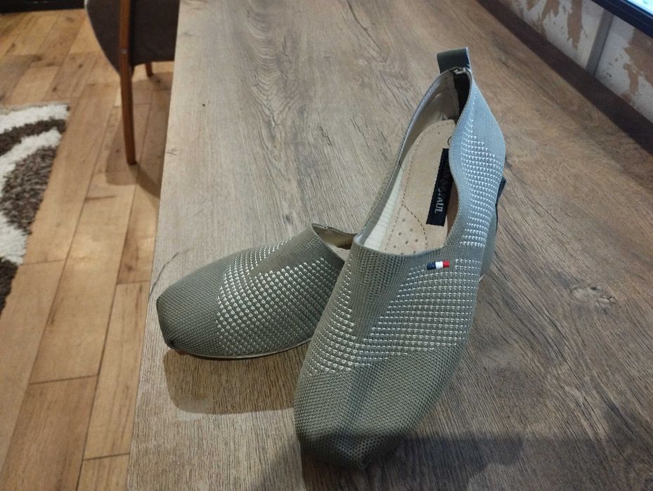 Нови    Еспадрили