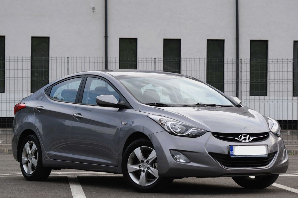 HYUNDAI Elantra 2013