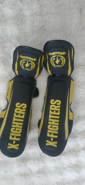 Mănuși + Tibiere kickbox, Muay thai