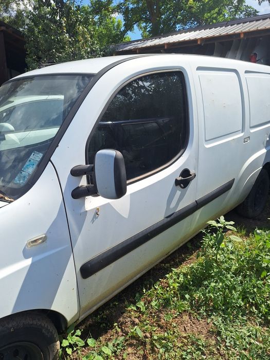 Dezmembrari Fiat Doblo 1.3 diesel 1.4 benzina an 2006