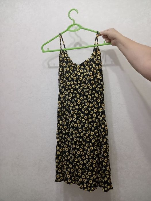 Продам платье новое