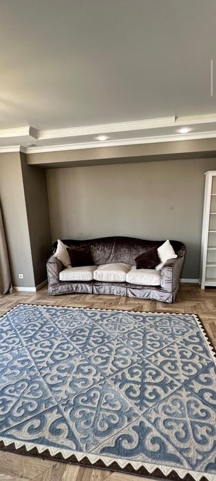 Диван итальянский полукруглый