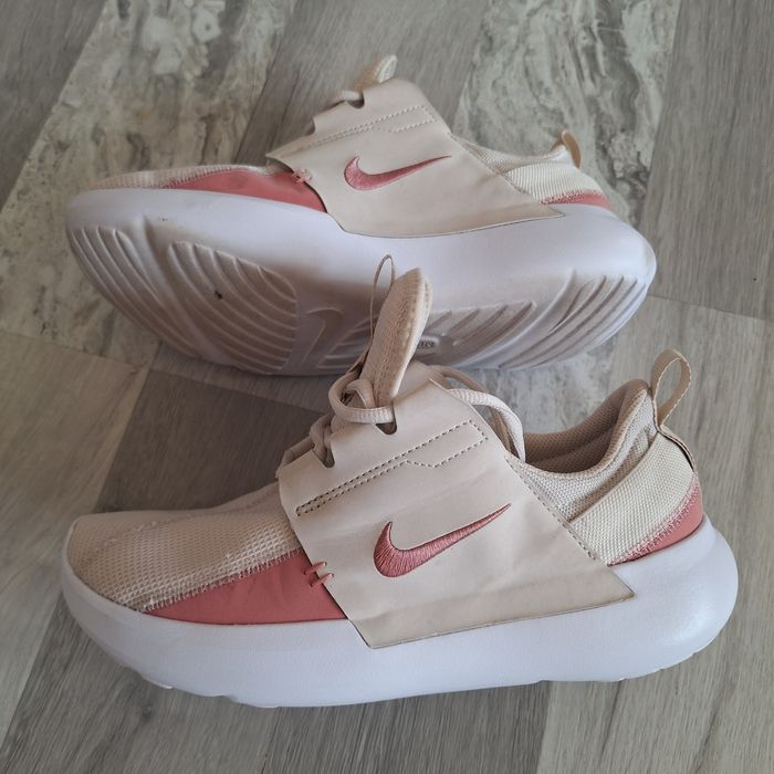 Nike nr 41 stare bună