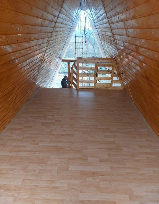 Vindem cabane tip A-frame