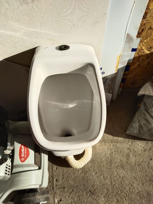 Продам писсуар в отличном состоянии