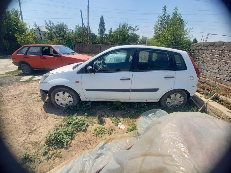 Машина Форд в продаже срочно