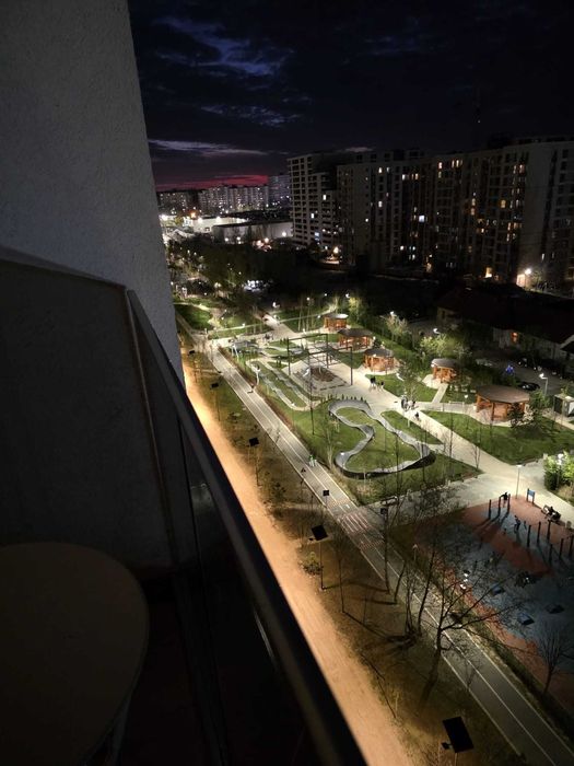 Garsonieră modernă cu vedere la parc, Exigent Plaza, 10 min. de metrou sau Politehnică