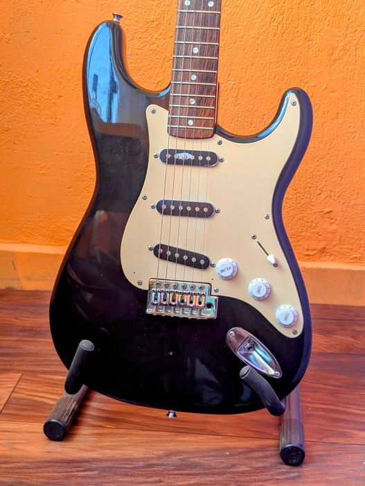 Squier Bullet Strat