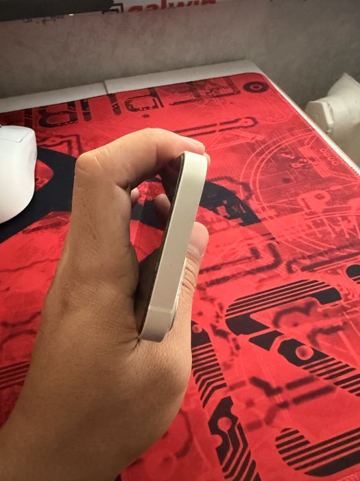 iPhone 13 mini в отлином 256g