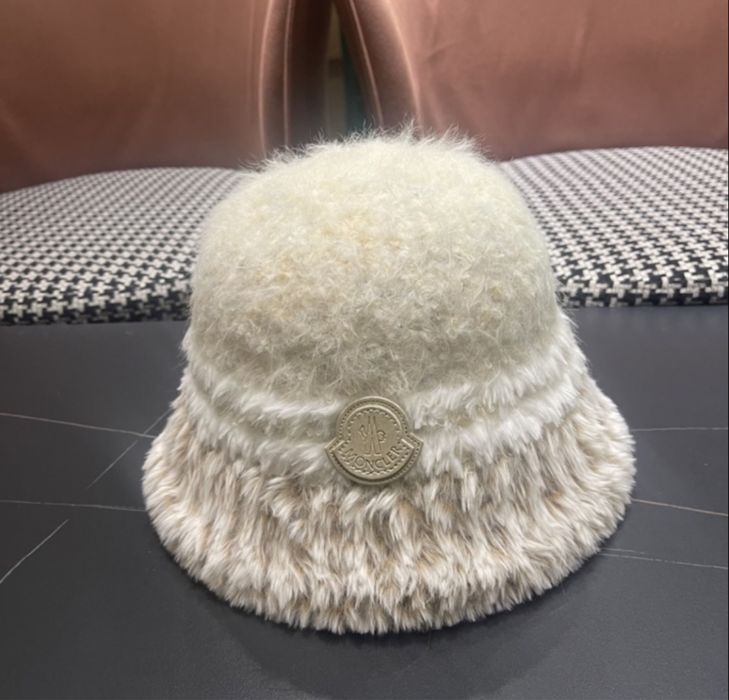 Moncler шапка дамска