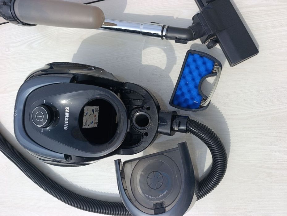 Samsung pelisos sotiladi 1800w