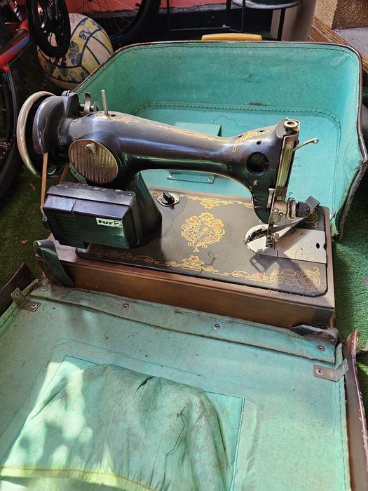 Стара шевна машина