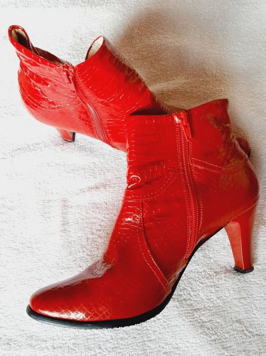 Botine damă din piele Arcomixt fabricate în România, nr.41