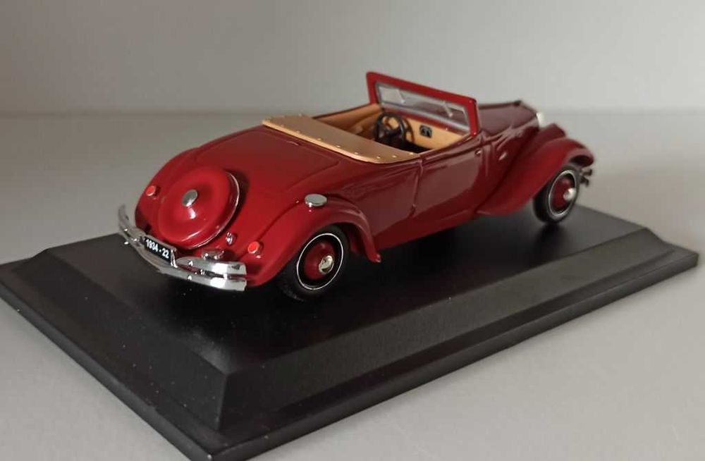 Macheta Citroen Traction 22 Cabriolet 1934 rosu - Atlas 1/43